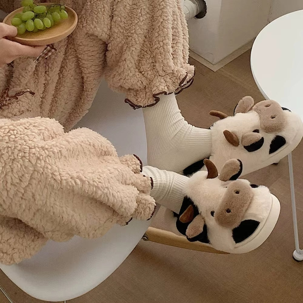 New Winter Unisex Cartoon Cow Warm Plush Slippers Couple'S Indoor Non-Slip House Slides Men and Women Toe Wrap Home Cotton Shoes